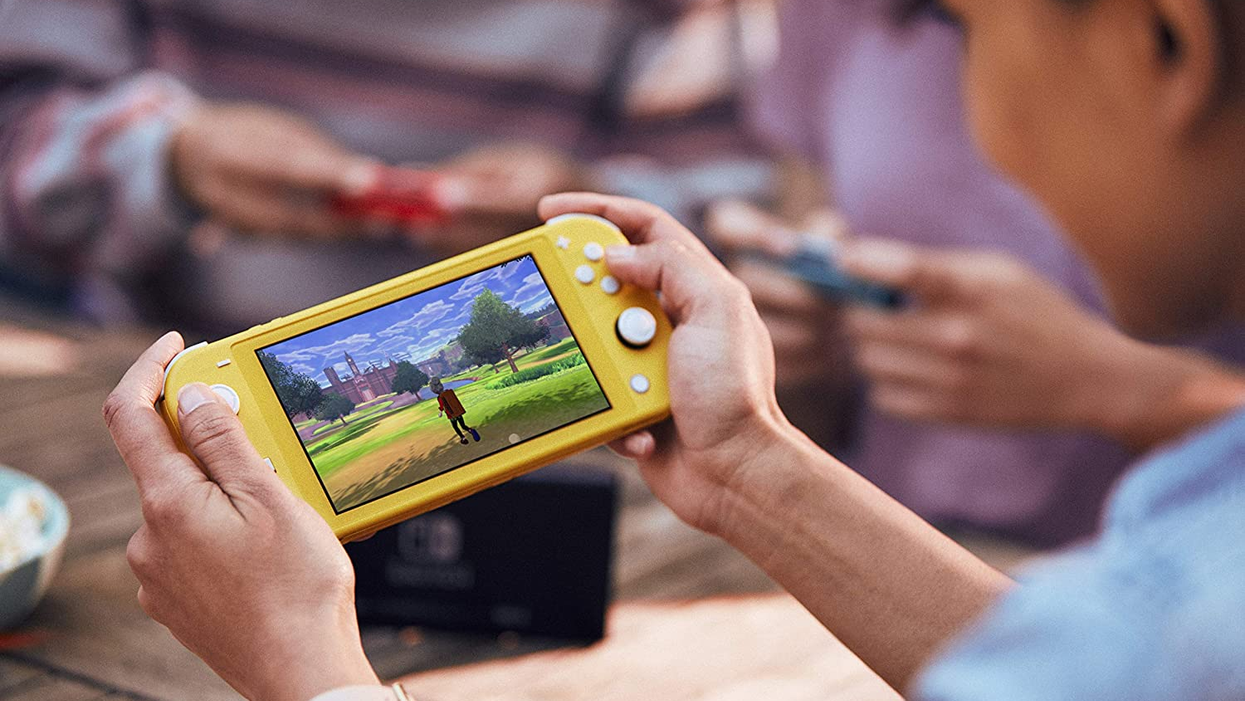 This Is Where You Can Get The Nintendo Switch Lite In Canada Narcity
