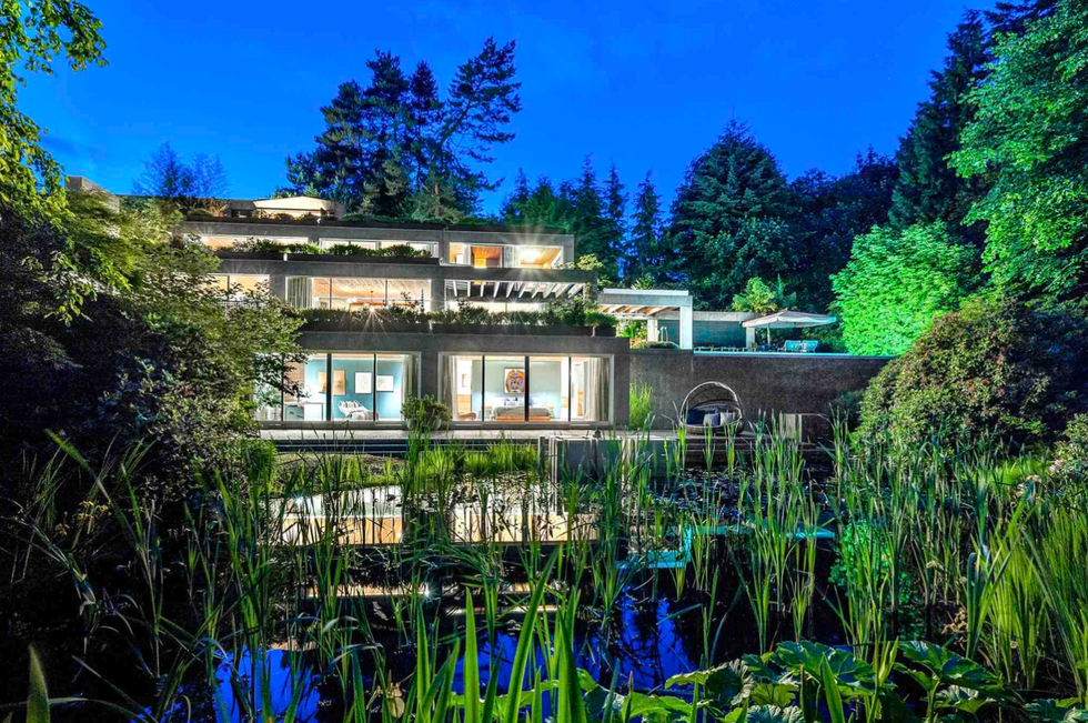 This Jaw-Dropping Home For Sale In West Vancouver Is Famous For Good Reason (PHOTOS)