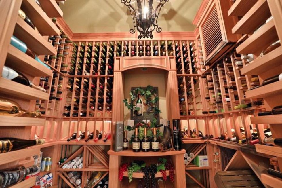 This Ontario Mansion For Sale Has An Epic Library With Major \u2018Beauty And The Beast\u2019 Vibes