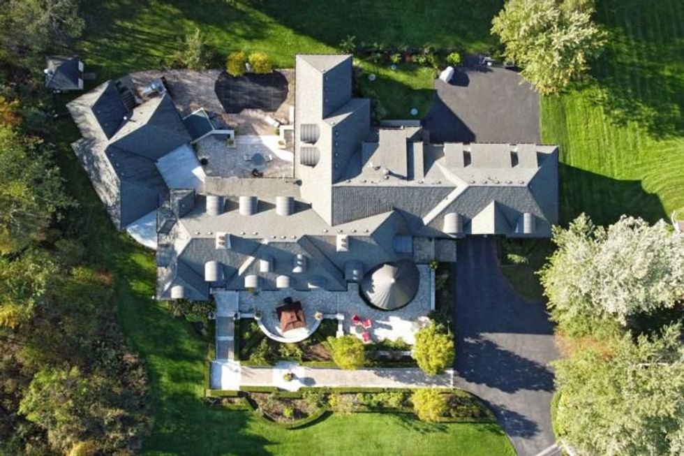 This Ontario Mansion For Sale Has An Epic Library With Major \u2018Beauty And The Beast\u2019 Vibes