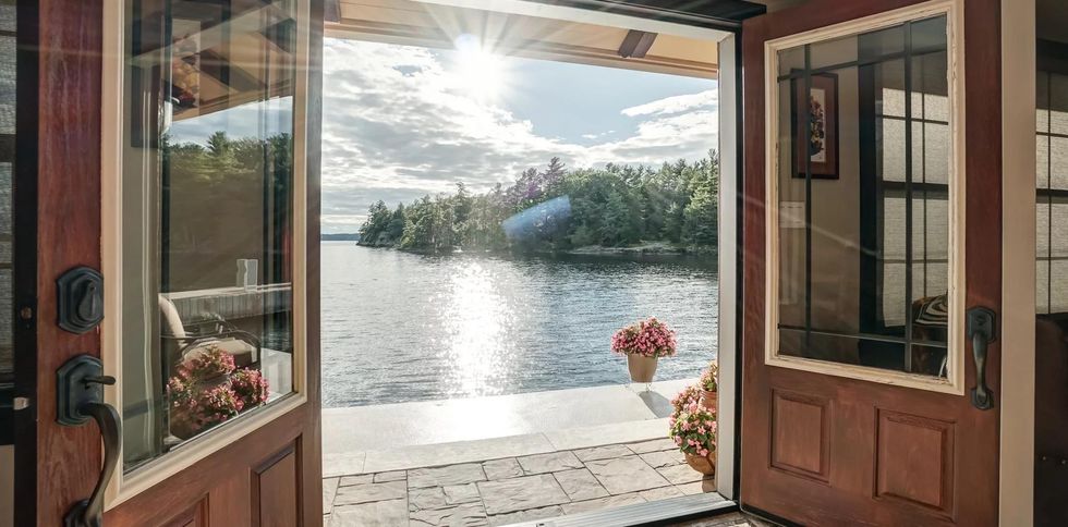 This Ontario Resort For Sale Has 6 Villas & Is Like Living On The Mediterranean Sea