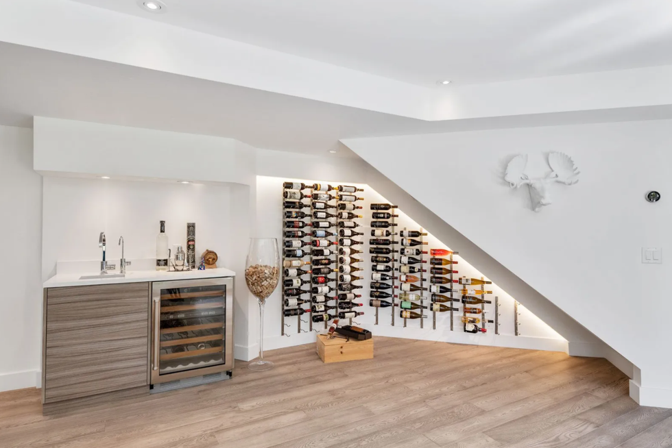 This Stunning Home Is For Sale In Alberta & It's Like Living In A Huge Grand Piano