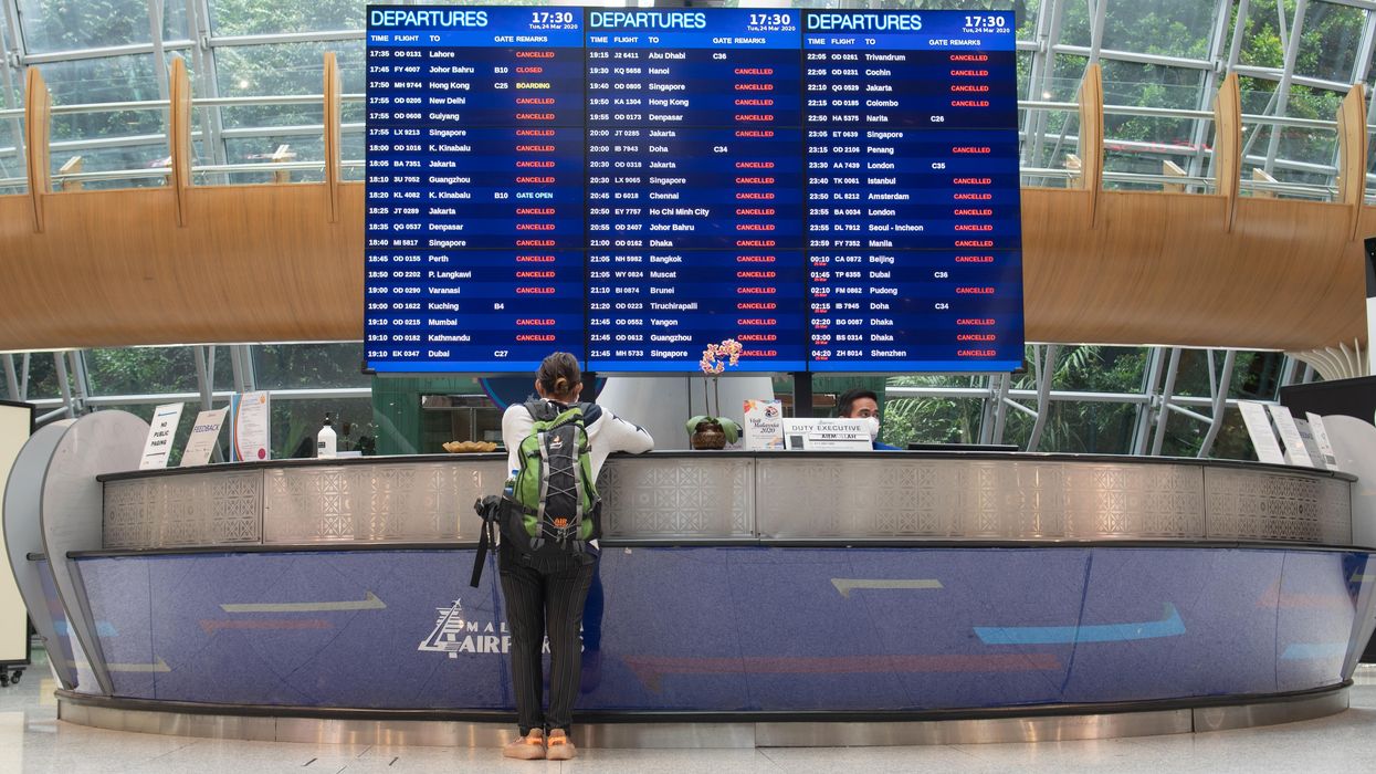 Thousands Of Flights Are Being Cancelled & Post-Holiday Air Travel Is Ridiculous Right Now
