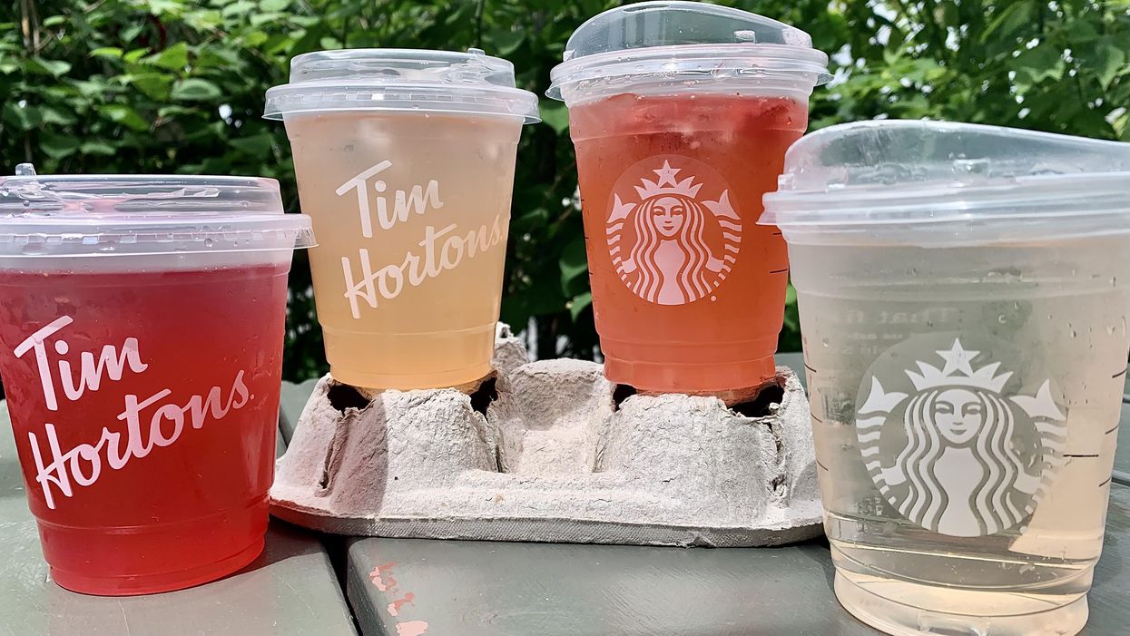 On a comparé les « refreshers » de chez Tim et Starbucks et voici notre honnête opinion