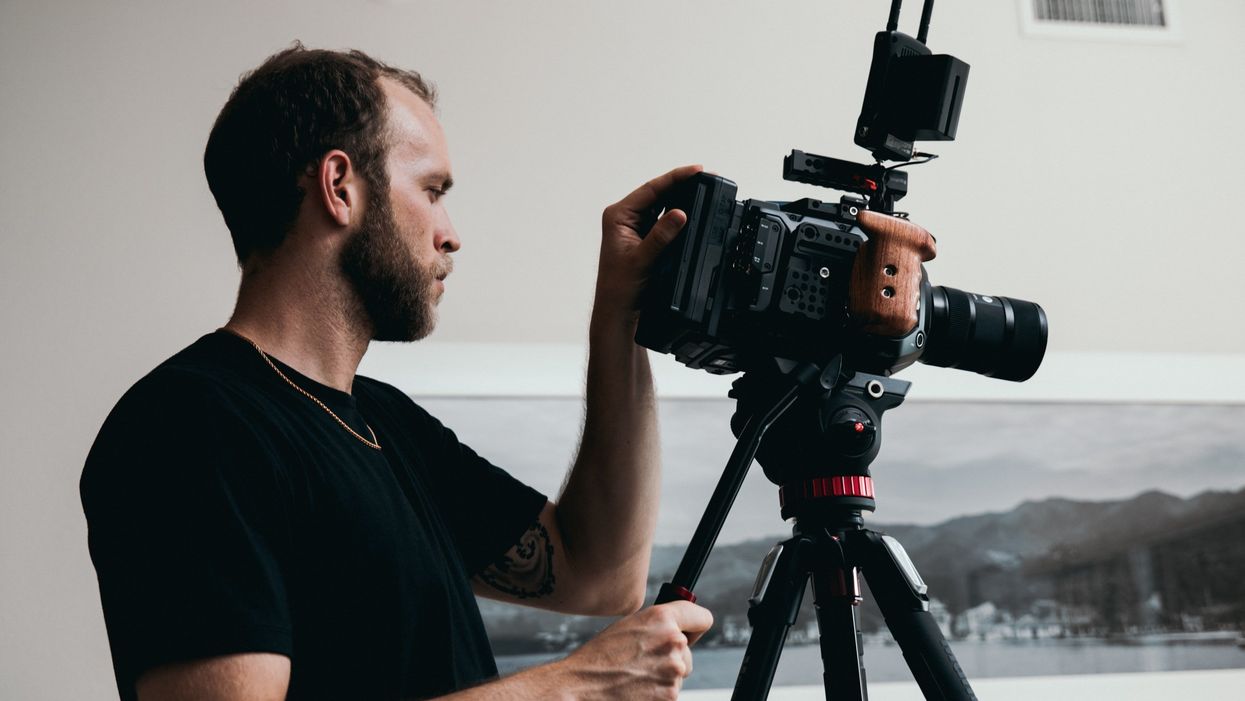 Toronto Casting Call Will Pay $2,500 For One Day If You Speak French