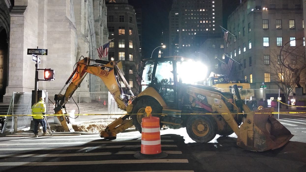 Toronto Construction Sites Are Running All Night & It Will Last For Over A Year