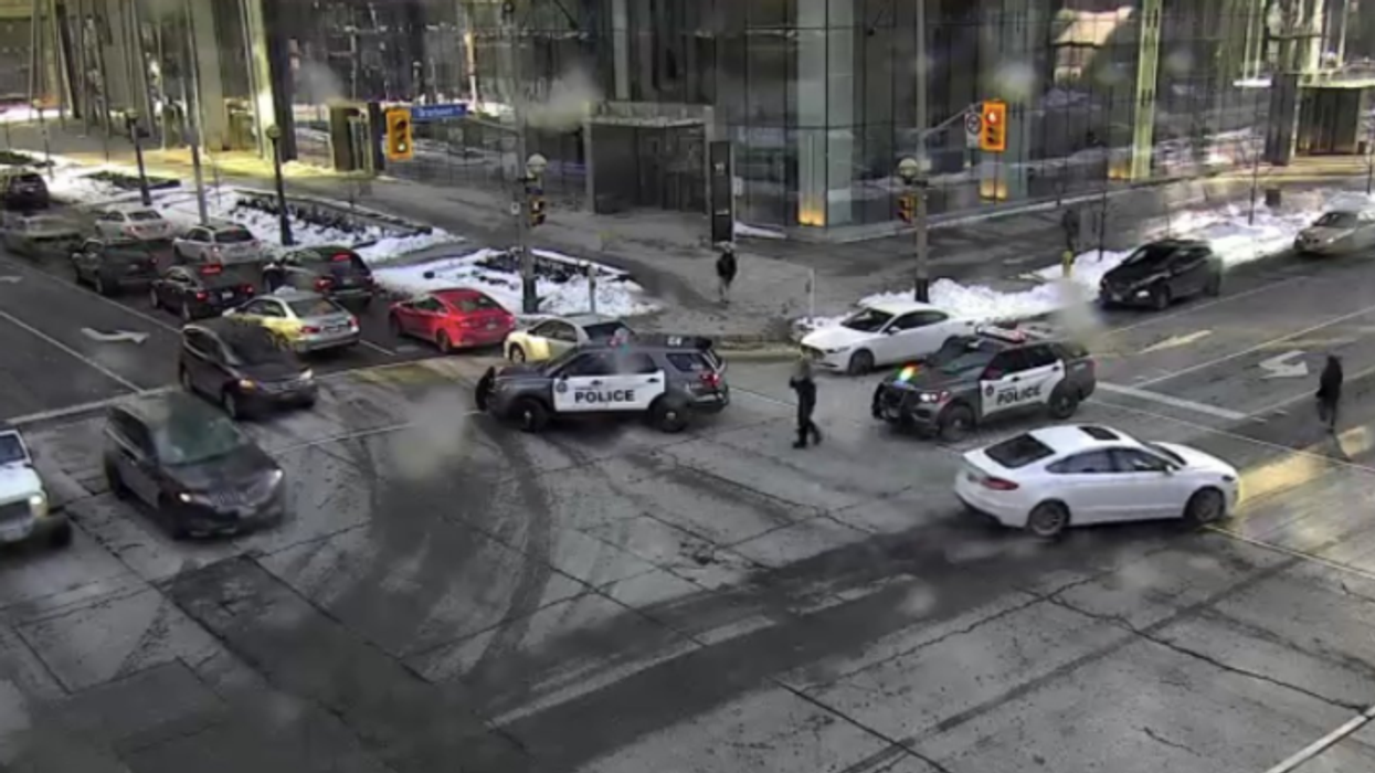 Toronto Police Warn Of Group Throwing Bottles From Condo In Downtown