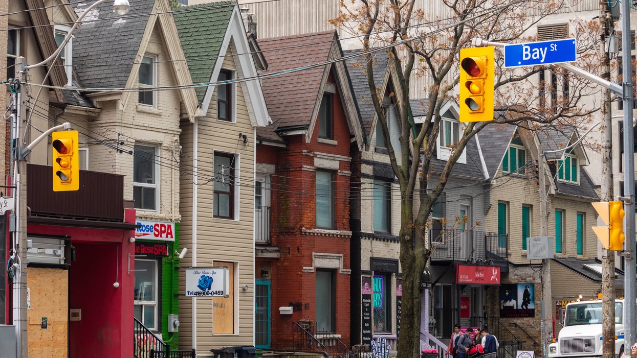 7 Memes That Show Just How Awful Renting In Toronto Really Is - Narcity