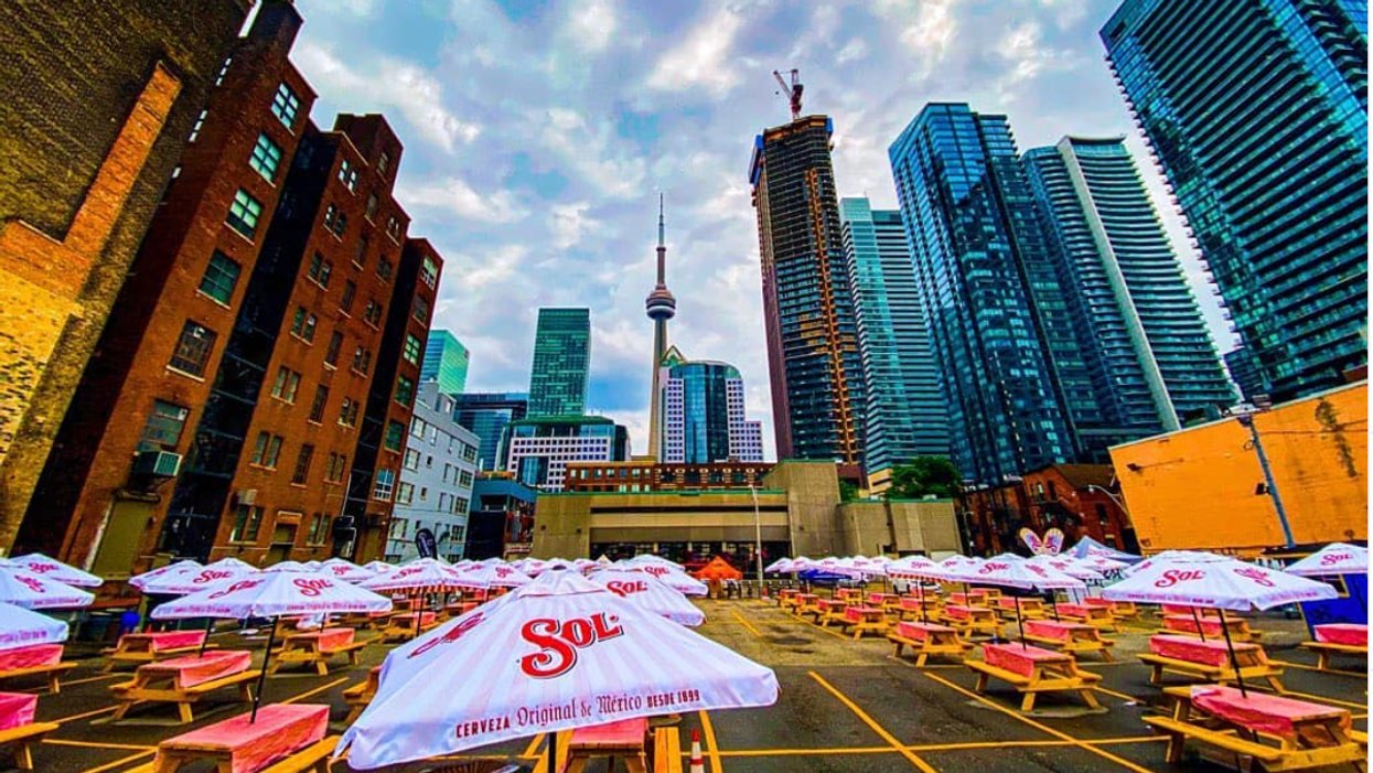 Toronto's Largest Outdoor Picnic Just Popped Up In A Parking Lot