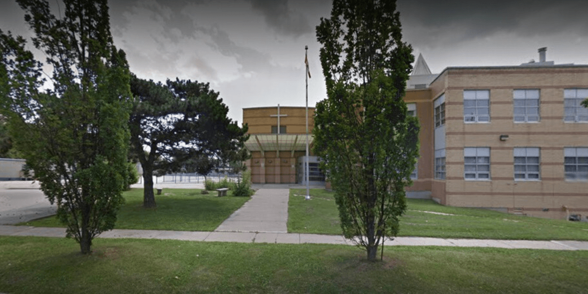 Toronto School Shut Down Amid Police Negotiation With Nearby Man That Toronto School Shut Down Amid Police Negotiation With Nearby Man That
