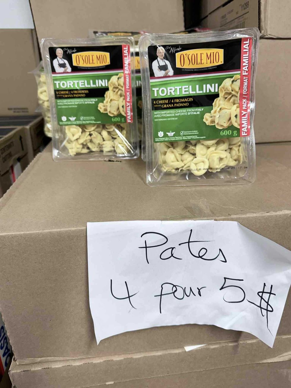 Tortellinis aux quatre fromages O' Sole Mio en vente pour 1,25 $ le paquet au Supermarch\u00e9 SavePlus.