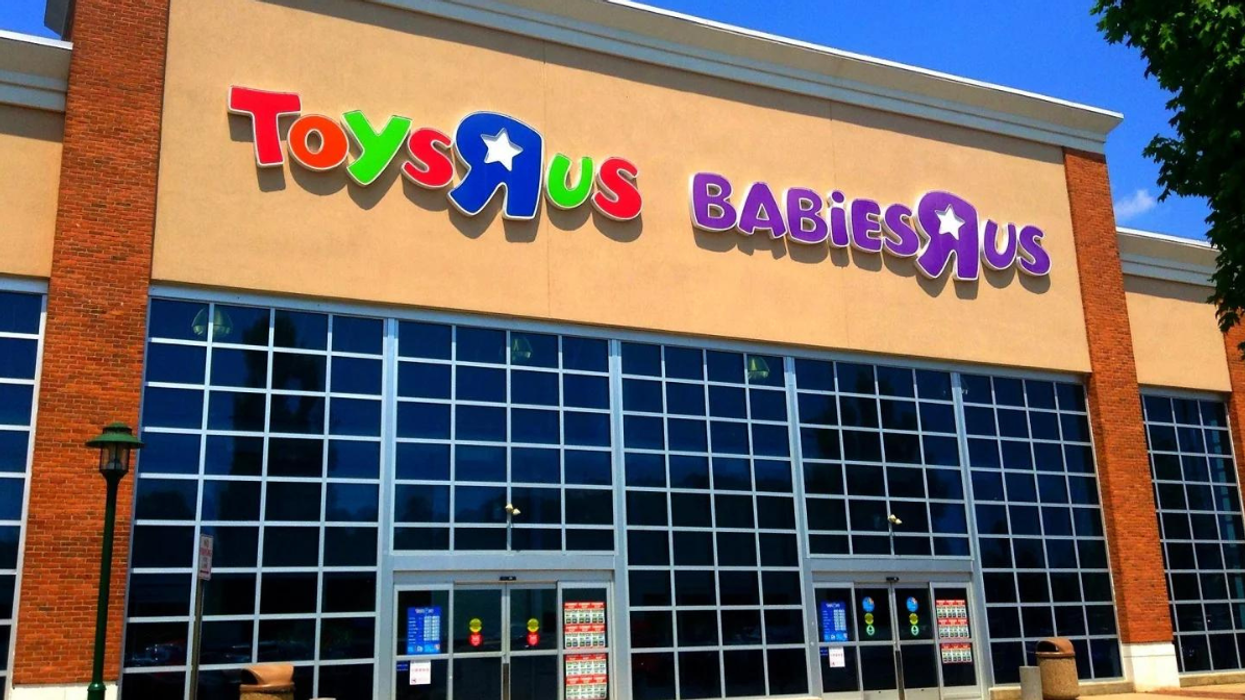 Toys ''R'' Us Is Celebrating 10 New Store Openings & It's A Grand Party