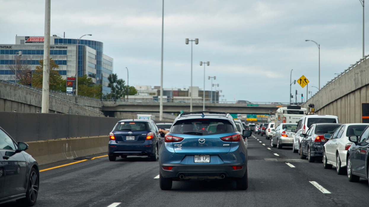 Trafic sur l'autoroute.