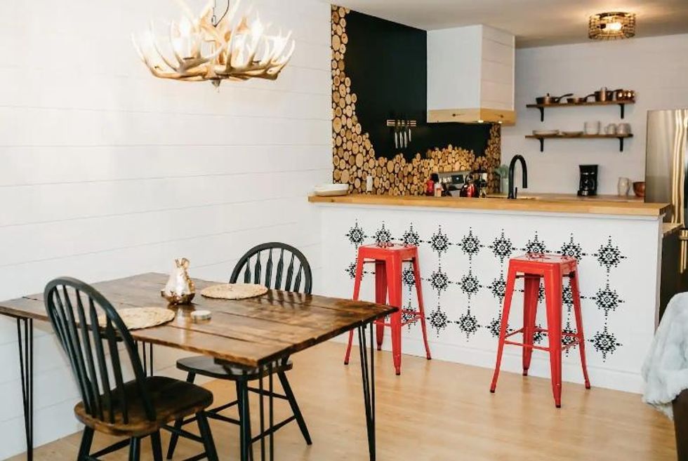 Treetop Loft With Private Hot Tub And Spa | Airbnb