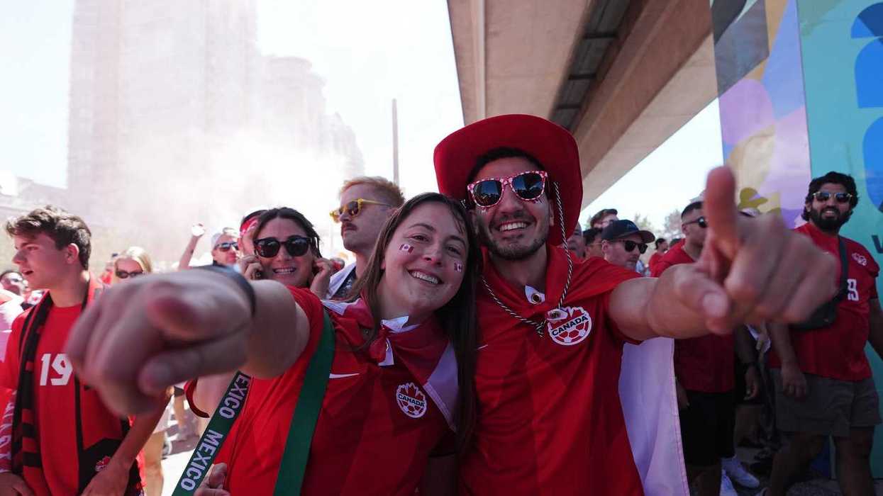 Tribute to Koné before Canada-Switzerland match