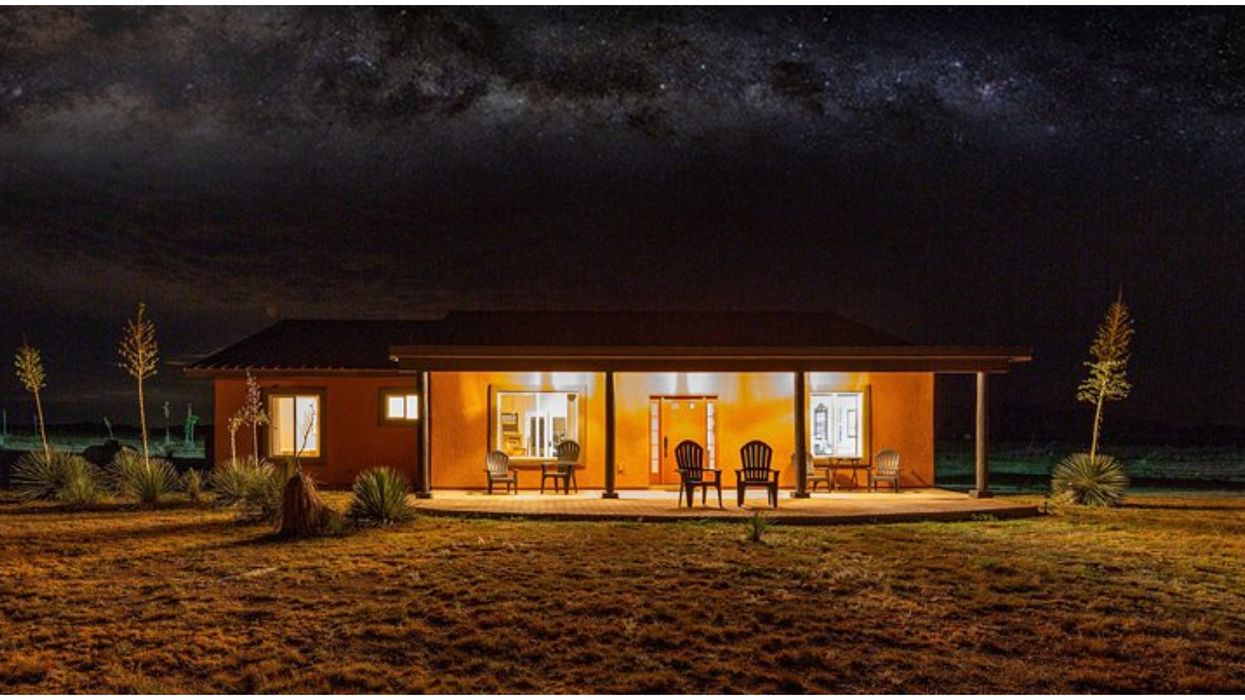 TripAdvisor Arizona Vacation Rental Is Perfect For A BFF Geyaway In Wine Country