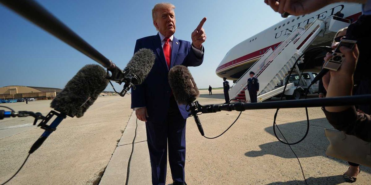 Trump threatens new tariffs on generic drug makers to take effect in two years Trump threatens new tariffs on generic drug makers to take effect in two years