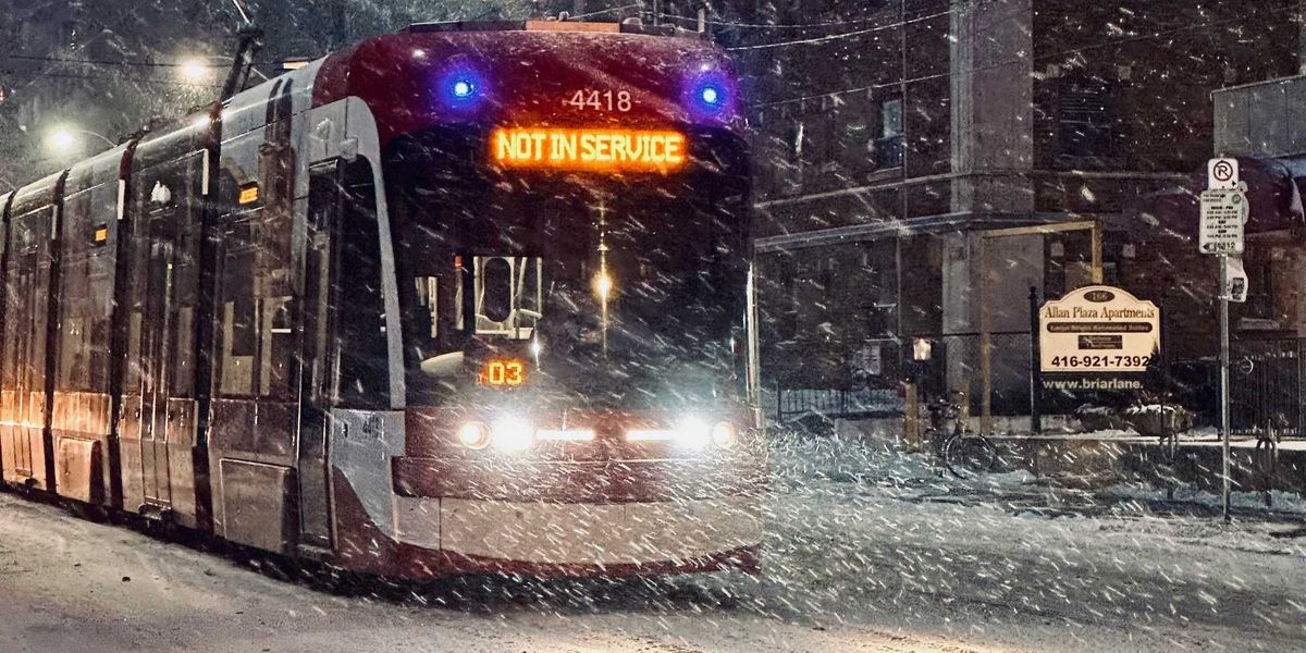 A winter storm is forecast to drop 20 to 30 cm in Toronto and the GTA this weekend, Life in canada A winter storm is forecast to drop 20 to 30 cm in Toronto and the GTA this weekend, Life in canada