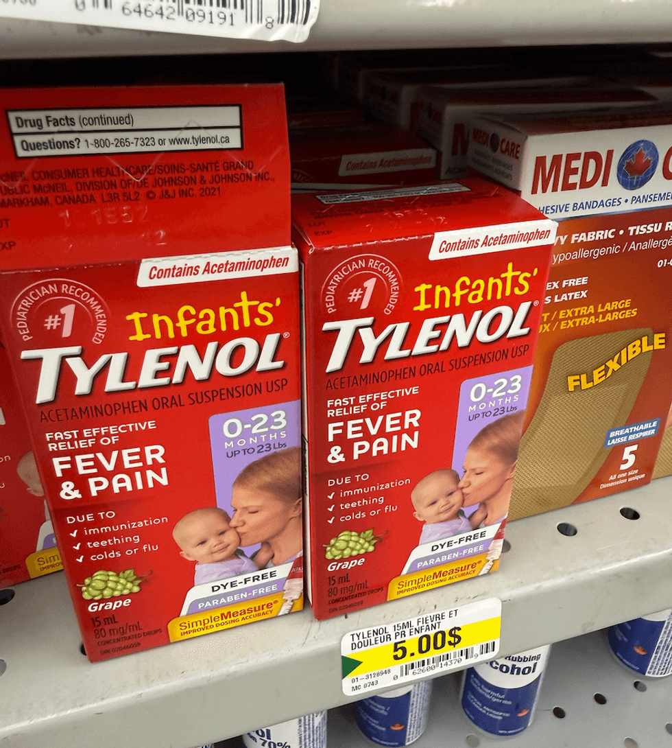 Tylenol pour nourrissons 0-23 mois vendu au Dollarama pour 5 $.