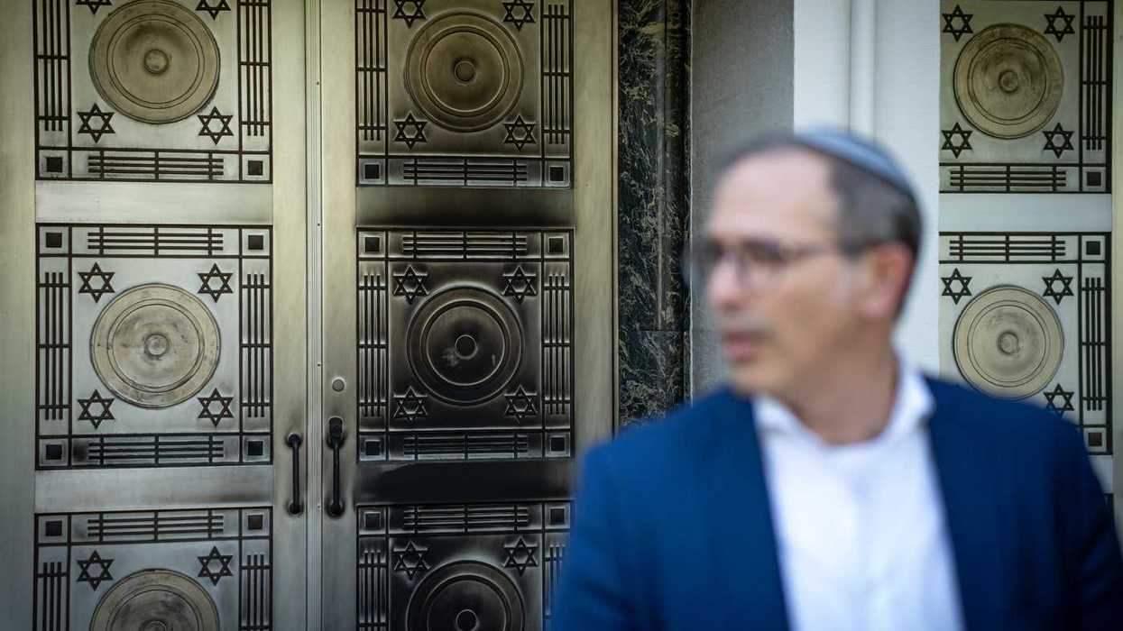 U.S. group helping Jewish families flee Canada