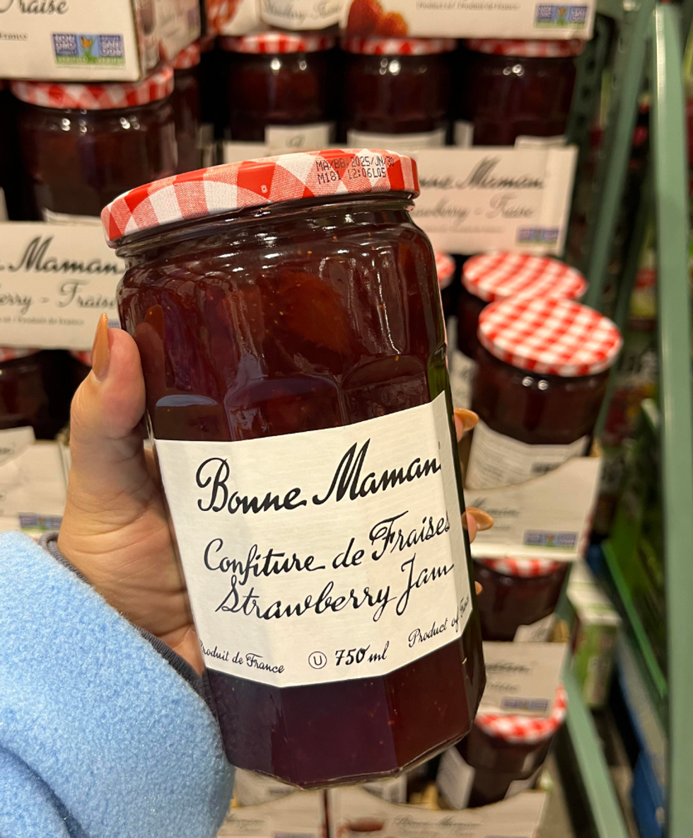 \u200b750 ml de confiture \u00e0 la fraise Bonne Maman chez Costco.