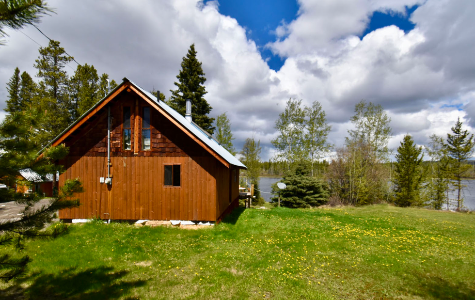 This Lakefront Cabin For Sale In BC Is Just 240K & Has Amazing Views