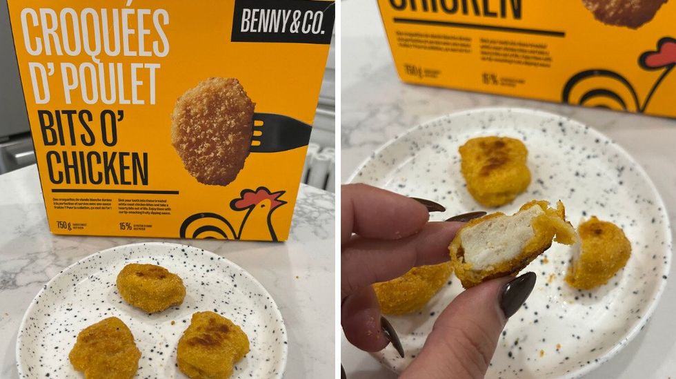 \u200bCroquettes de poulet Benny&Co. Droite : Int\u00e9rieur de la croquette coup\u00e9e en deux.