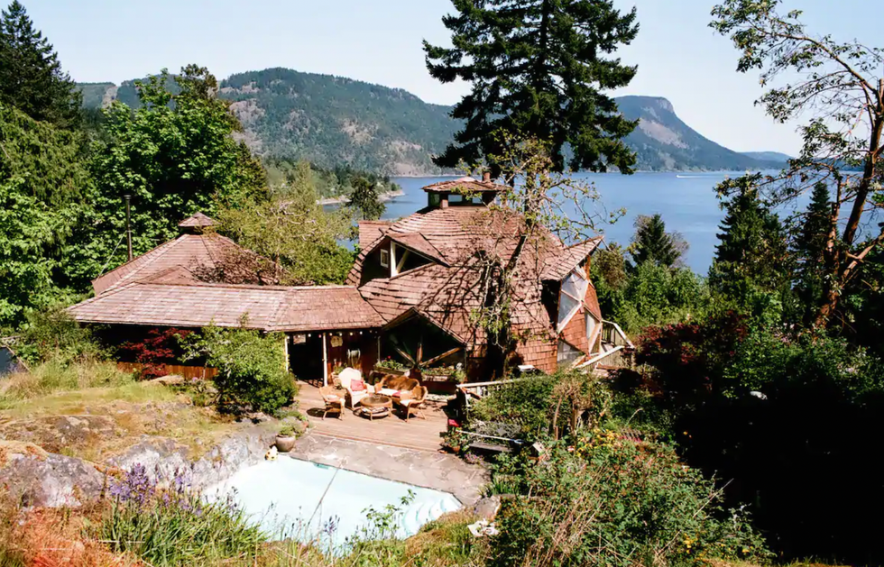 \u200bDome stay with ocean views.