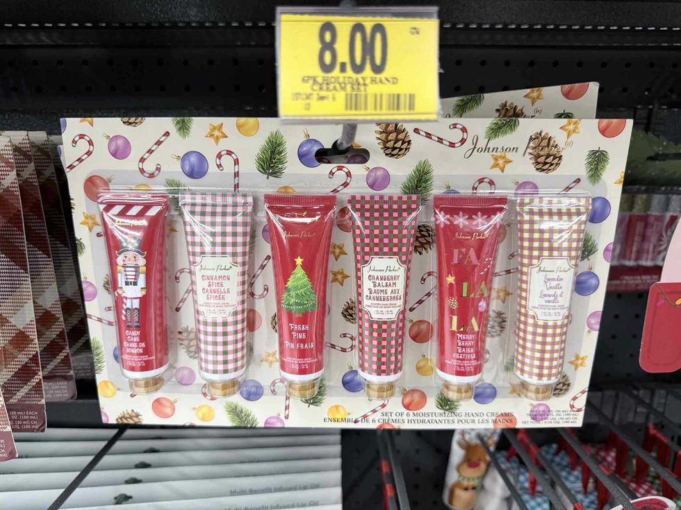 \u200bEnsemble de six cr\u00e8mes pour les mains en vente au Tigre G\u00e9ant pour 8 $.