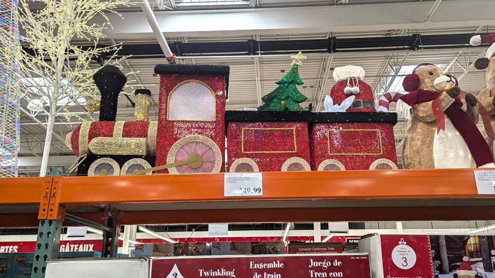\u200bEnsemble de train scintillant vendu au Costco.