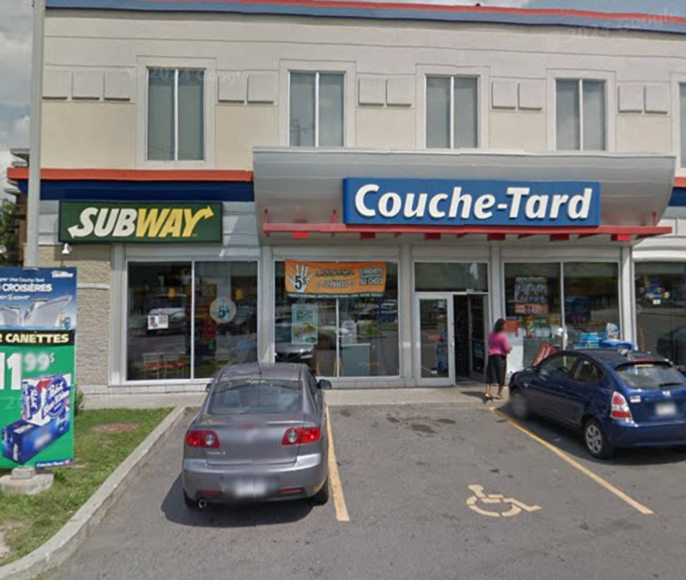 \u200bFa\u00e7ade du restaurant Subway sur le boulevard Henri-Bourassa Est \u00e0 Montr\u00e9al.