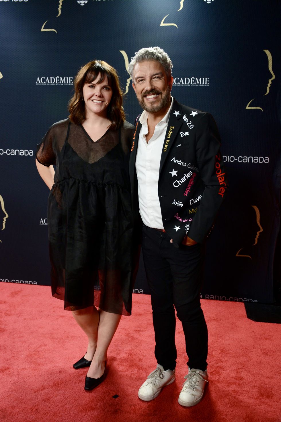 \u200bJo\u00eblle Par\u00e9-Beaulieu et Jean Airoldi de Big Brother C\u00e9l\u00e9brit\u00e9s sur le tapis rouge des Prix G\u00e9meaux.