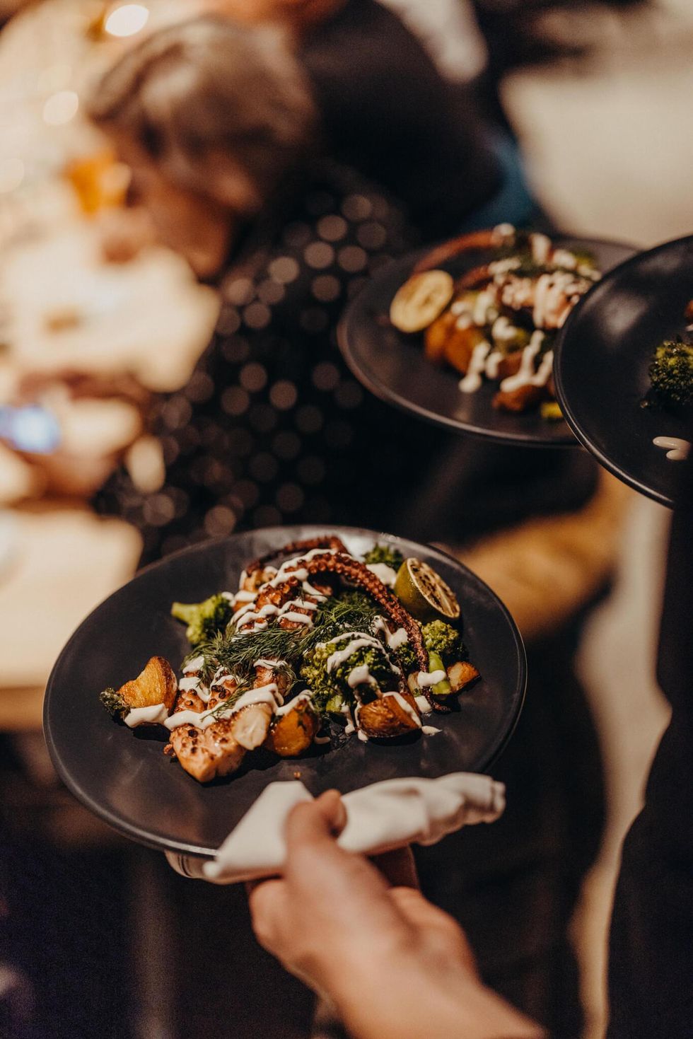 \u200bLe resto Les Enfants Terribles \u00e0 Brossard.