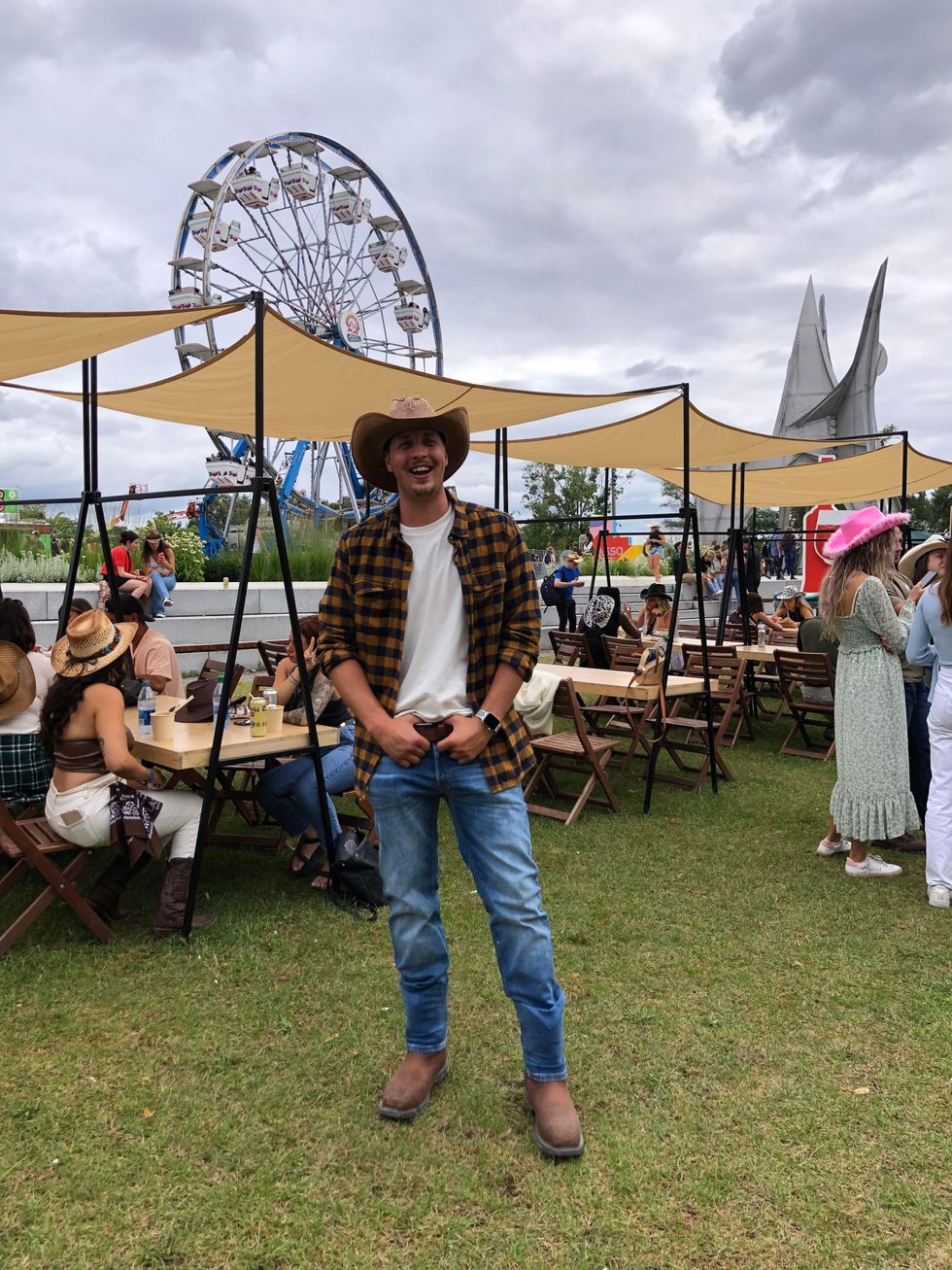 \u200bLook du festival Lasso Montr\u00e9al 2022.