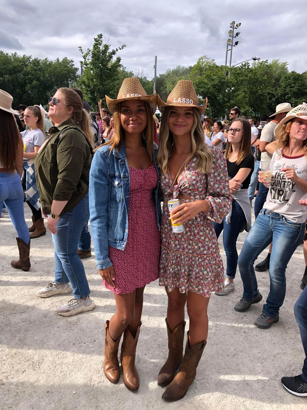 \u200bLook du festival Lasso Montr\u00e9al 2022.