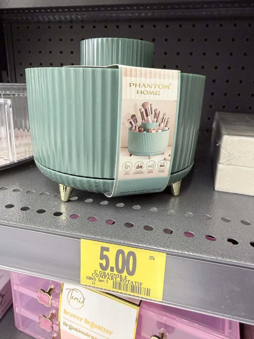 \u200bOrganisateur rotatif en vente au Tigre G\u00e9ant pour 5 $.