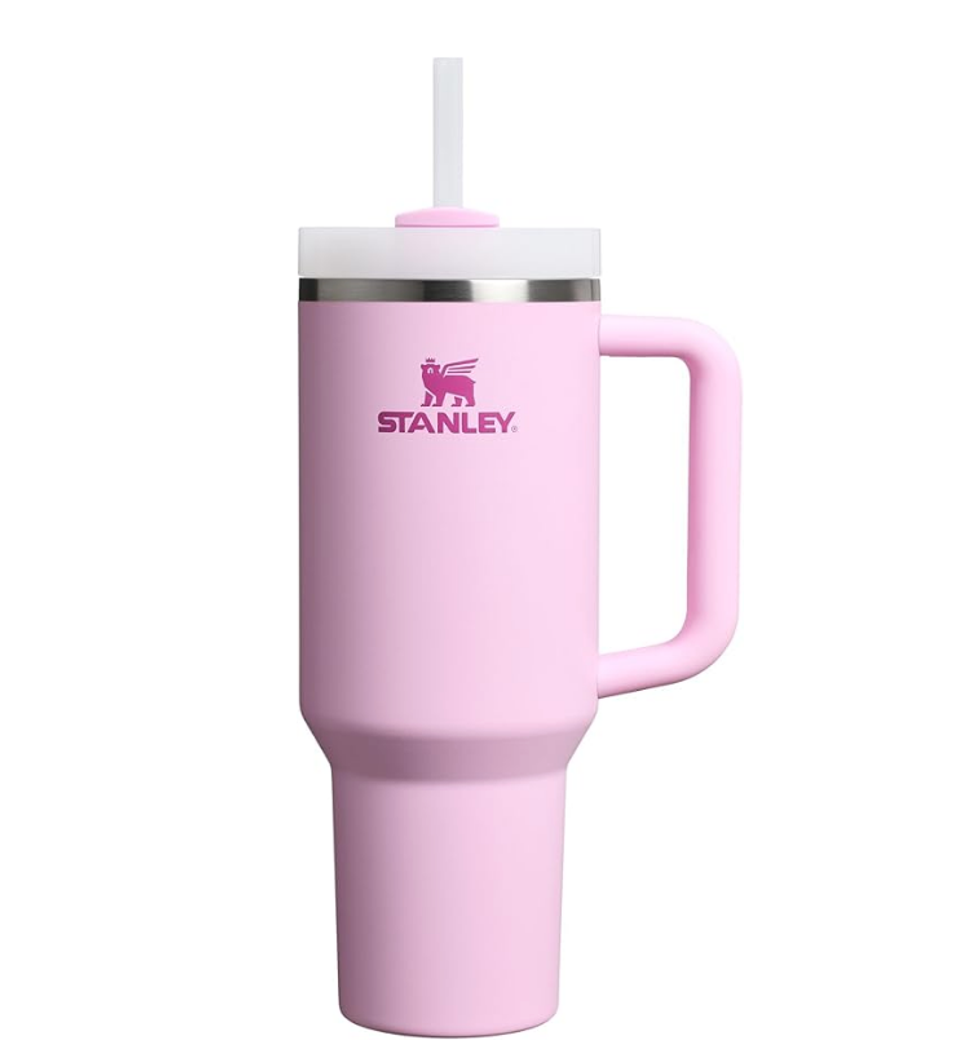 \u200bStanley Quencher H2.0 \u2013 Gobelet isotherme avec poign\u00e9e et paille.