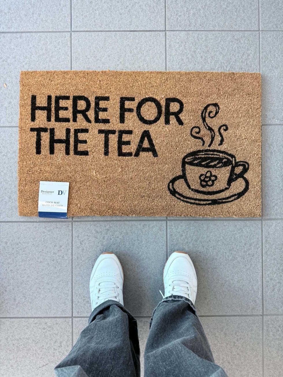 \u200bTapis d'entr\u00e9e avec slogan humoristique en vente au Tigre G\u00e9ant pour 10 $.