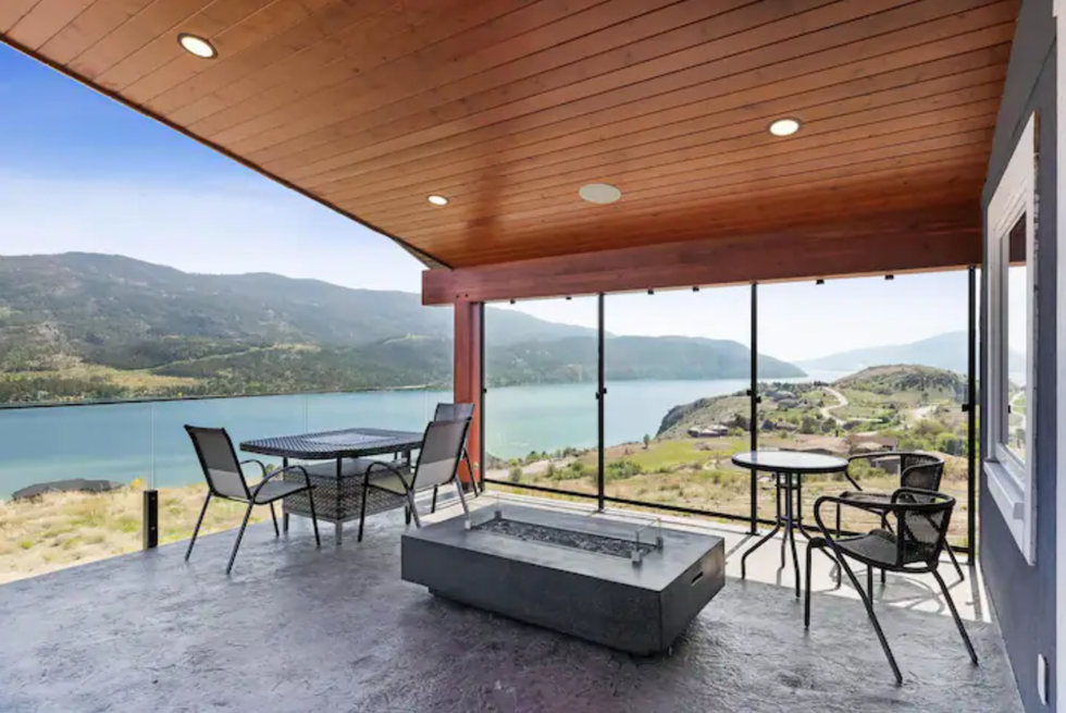 \u200bThe beach house in Vernon, B.C.