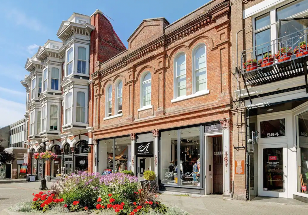 \u200bThe One with the Purple Apartment.