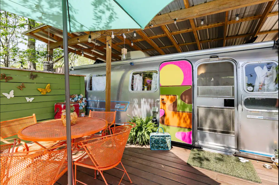 \u200bThe outside deck of the 1974 Airstream Retro Airbnb.