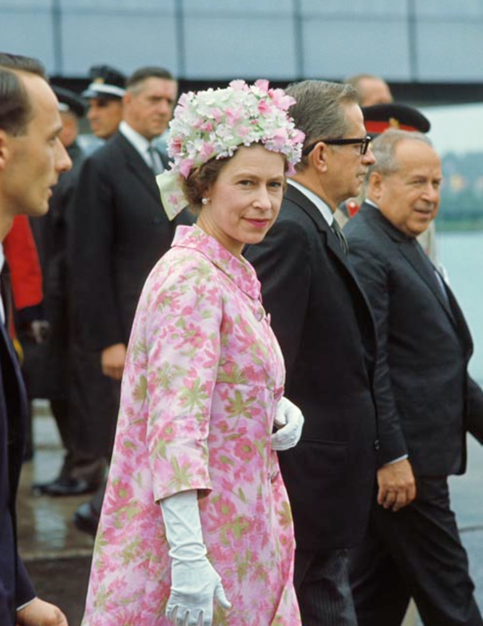 \u200bThe queen visits Expo 67.