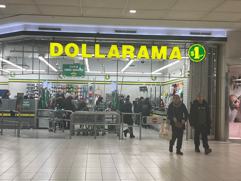 \u200bUn Dollarama \u00e0 Montr\u00e9al.
