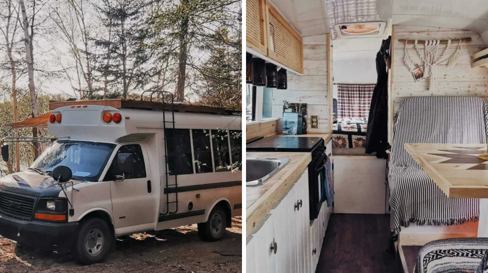 \u200bUn minibus converti en VR. Droite : Int\u00e9rieur du minibus.