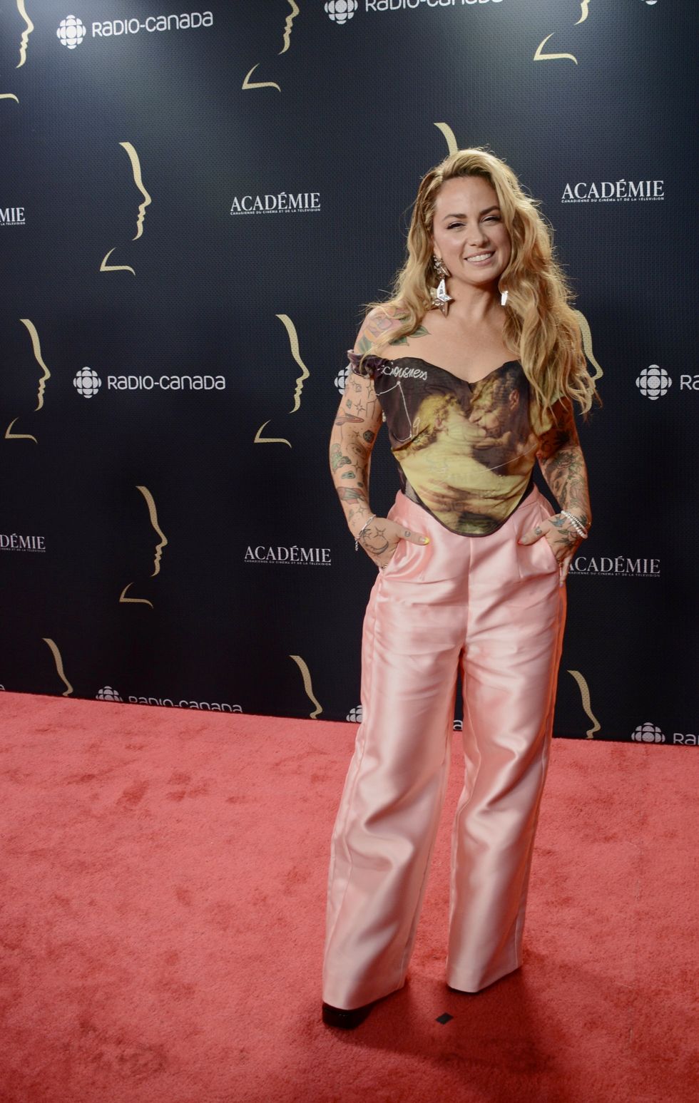 \u200bVal\u00e9rie Roberts sur le tapis rouge des Prix G\u00e9meaux.