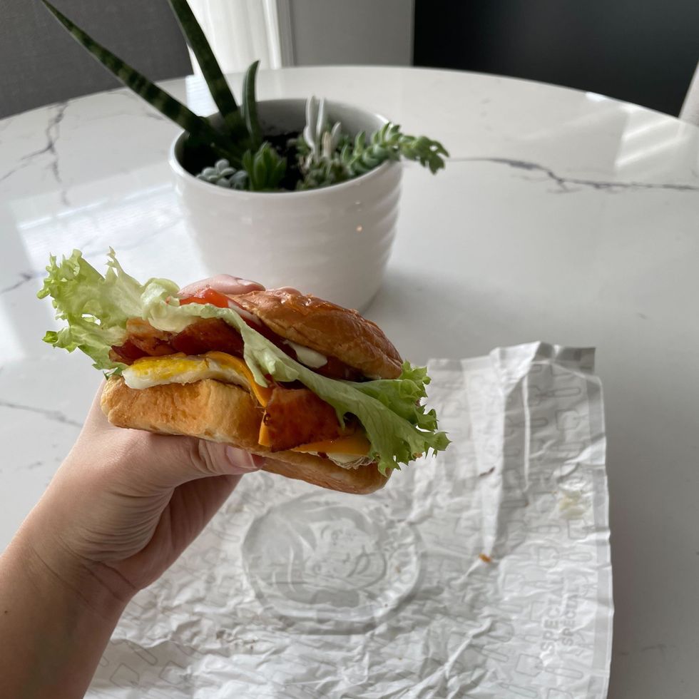 \u200bWendy's Egg BLT breakfast sandwich.