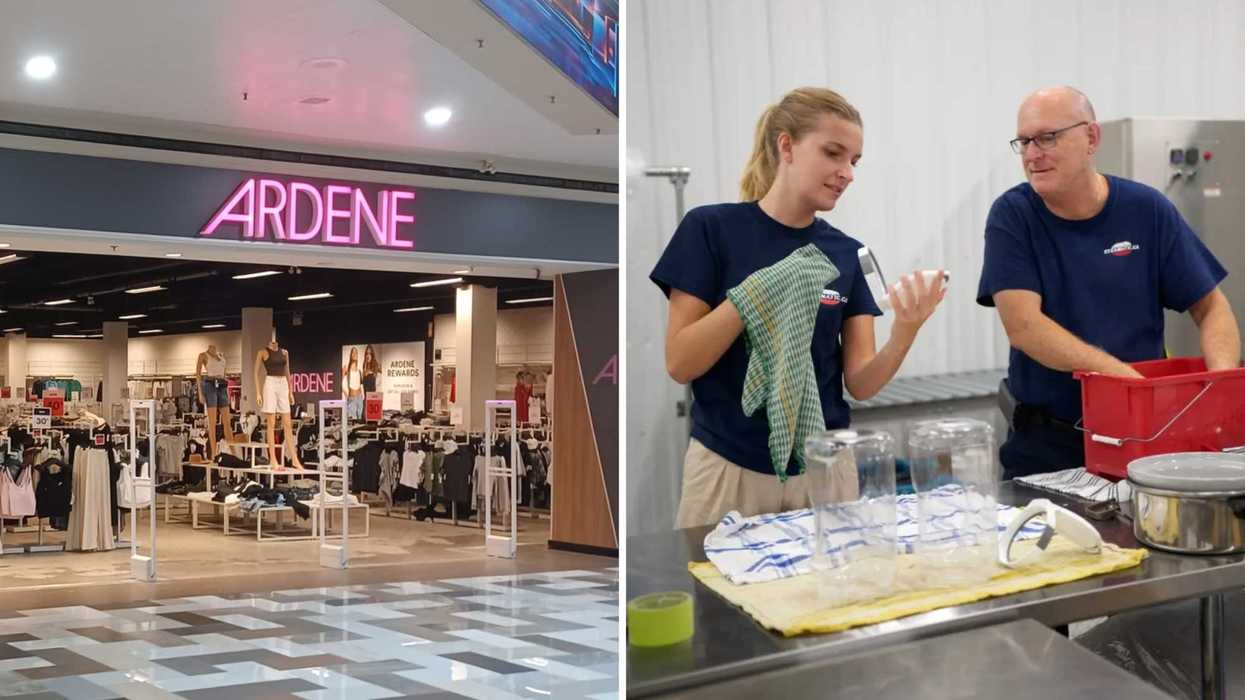 Un Ardene. Droite : une femme et un homme de chez Steamatic Canada.