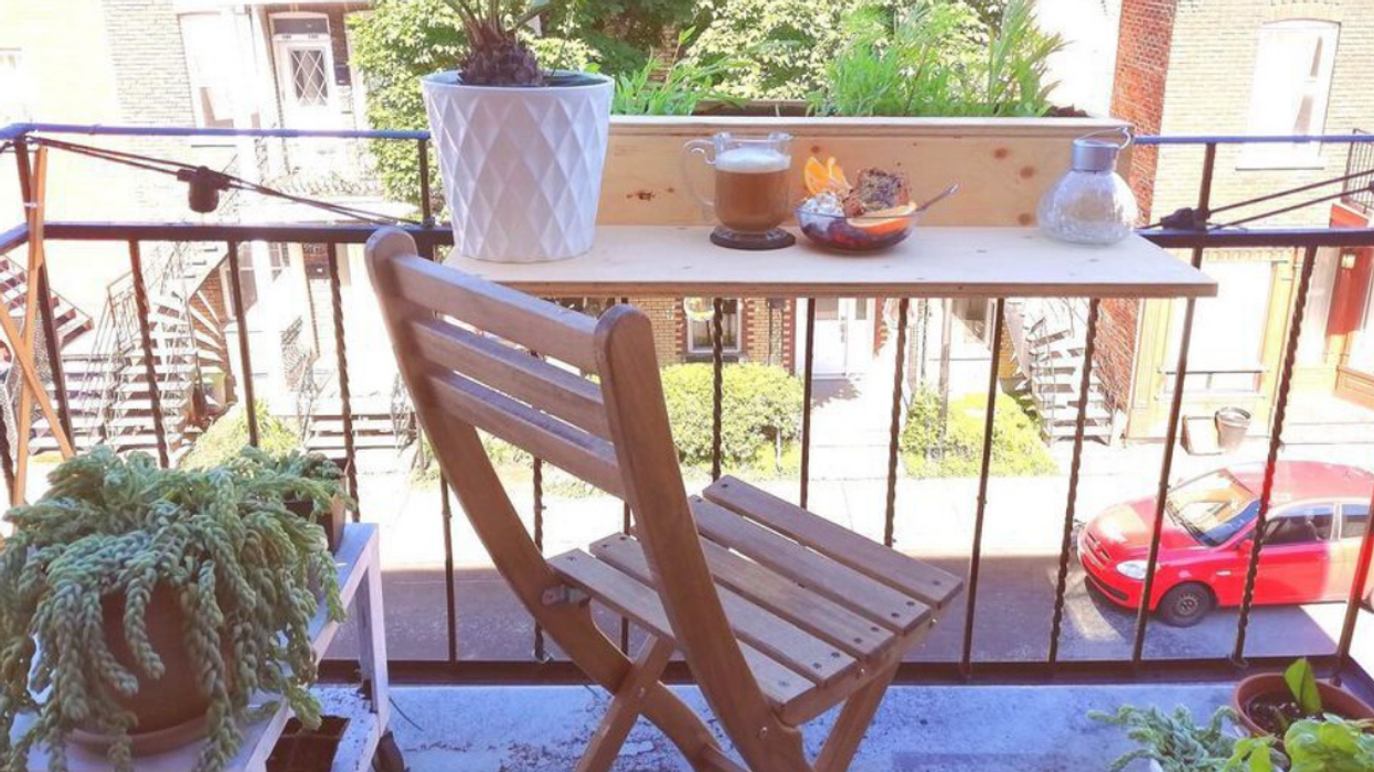 Un balcon d'un appartement à Montréal.