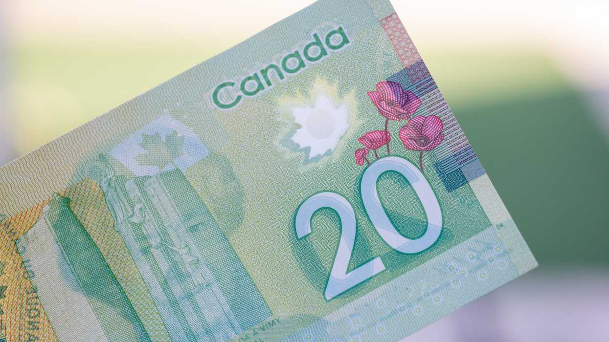 Un billet de 20 $ canadiens.