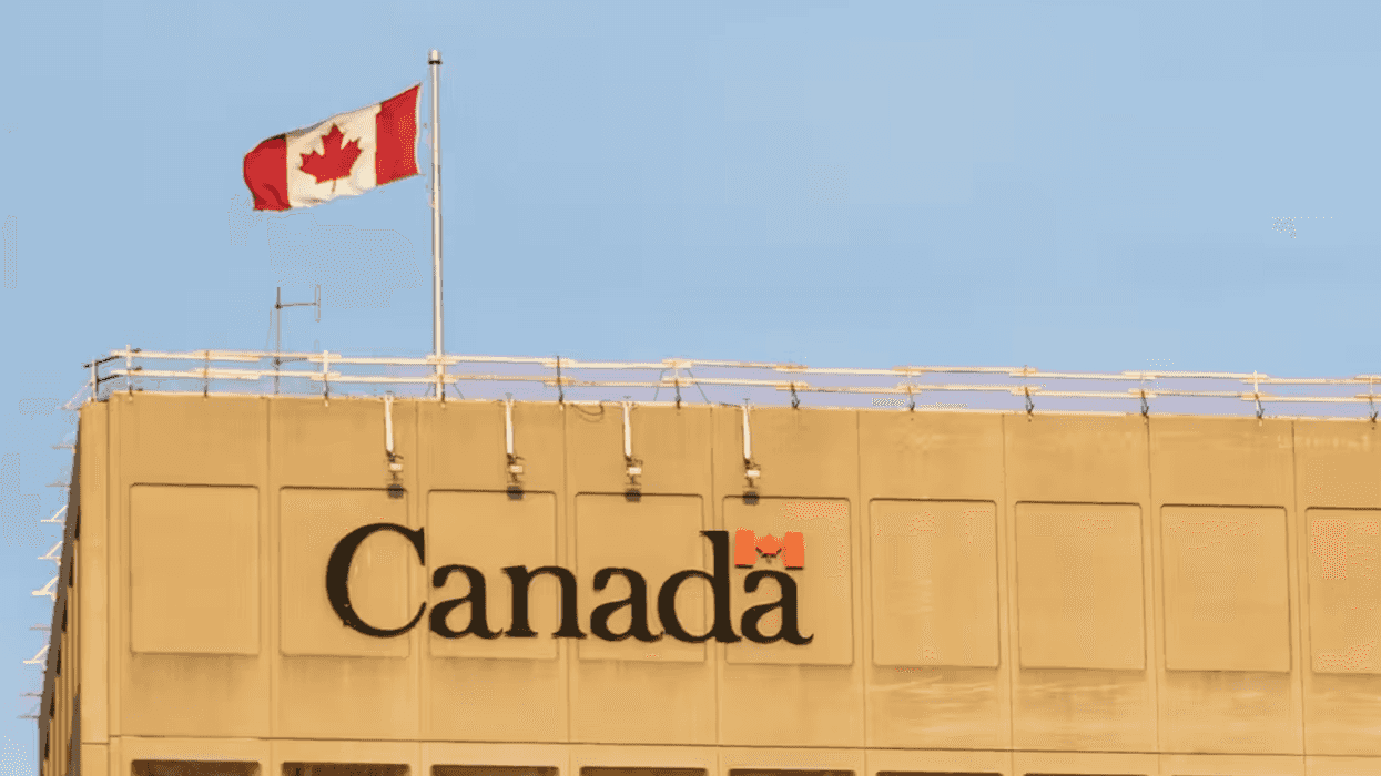Un building gouvernemental au Canada.